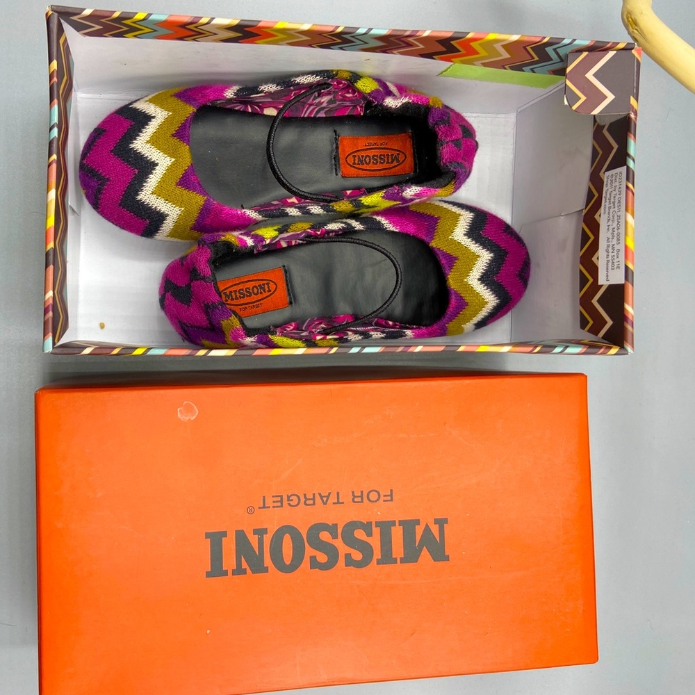 Mossimo Toddler Shoe with Zig Zag Pattern